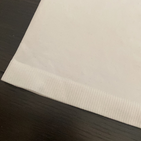 WHITE COMPRESSION LIKE TANK TOP SZ L/XL NWOT - Picture 2 of 4